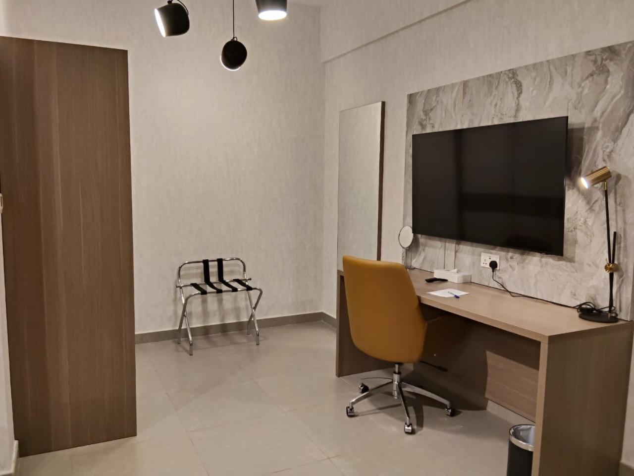 Hotel Vogo Grand Formerly Western Academic Dubai